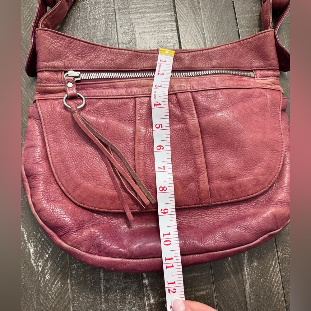 HOBO Red and Purple Crossbody Bag Practical Design - Picture 13 of 13
